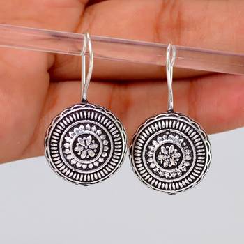 Beautiful Small Hook Style Antique Oxidised Silver Tone Fashion Earrings Studs 2