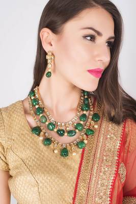 Kundan Multilayered Necklace Set With Green Onyx Tumble Stones And Pearls 1