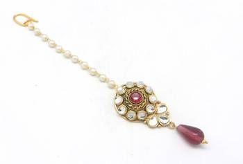 Maang Tikka With Maroon Crystal  And  Kundan 3