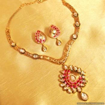 Kundan Meenakari Antique Gold Look Necklace Set 1