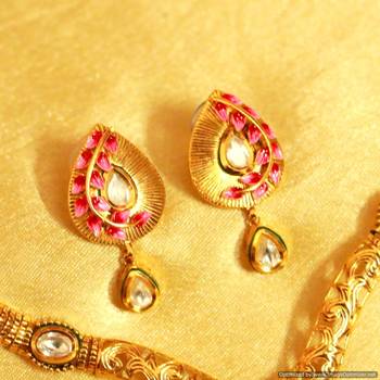 Kundan Meenakari Antique Gold Look Necklace Set 3