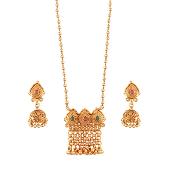 Alluring Gold plated jadtar pendant set 