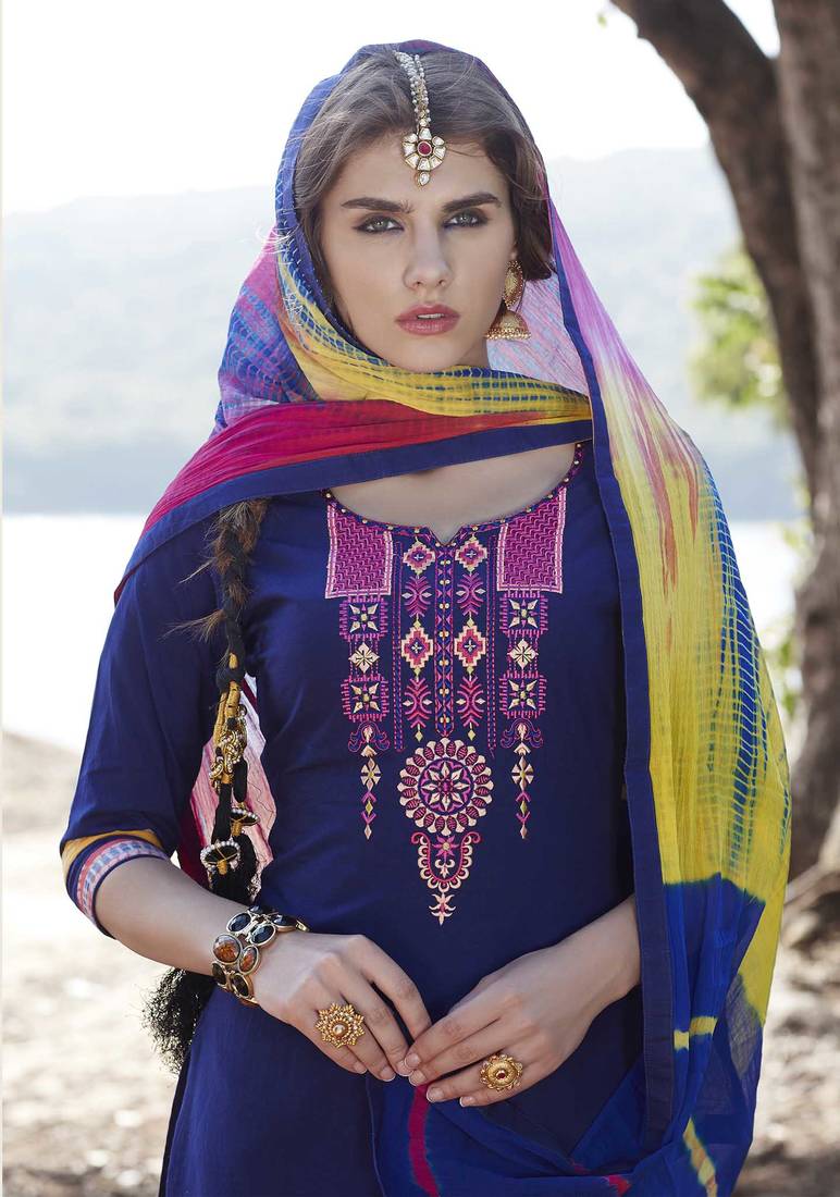 navy blue suit contrast dupatta