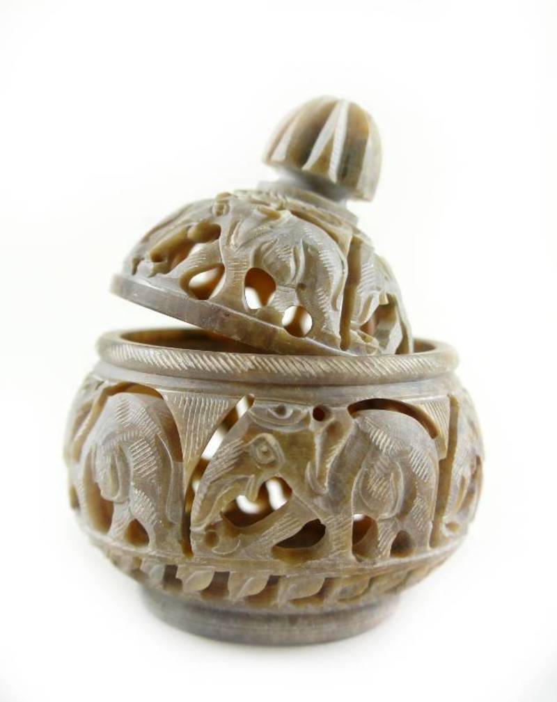 hand shaped candle holder