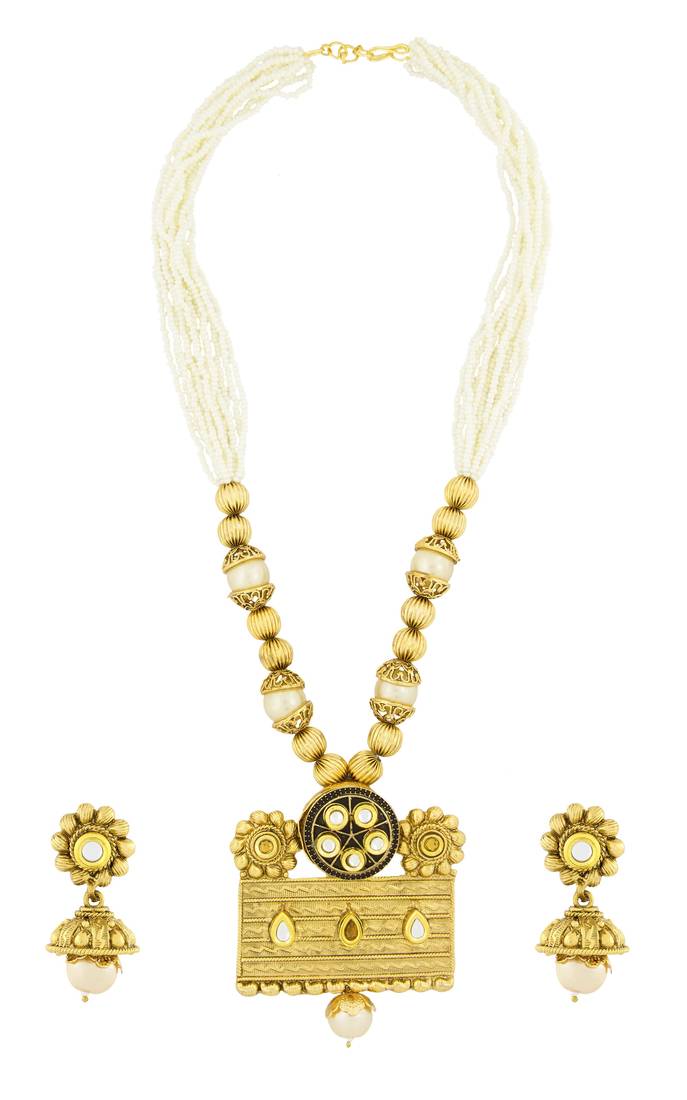 Gold yellow gold pearl necklace sets