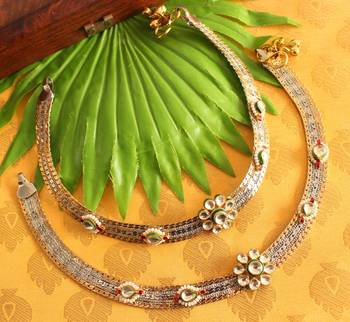 Gorgeous Two Tone Trendy Kundan Anklets 1
