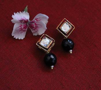 Black Onyx Square Kundan Studs 1