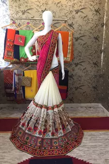 Pink Embroidered Georgette Saree With Blouse