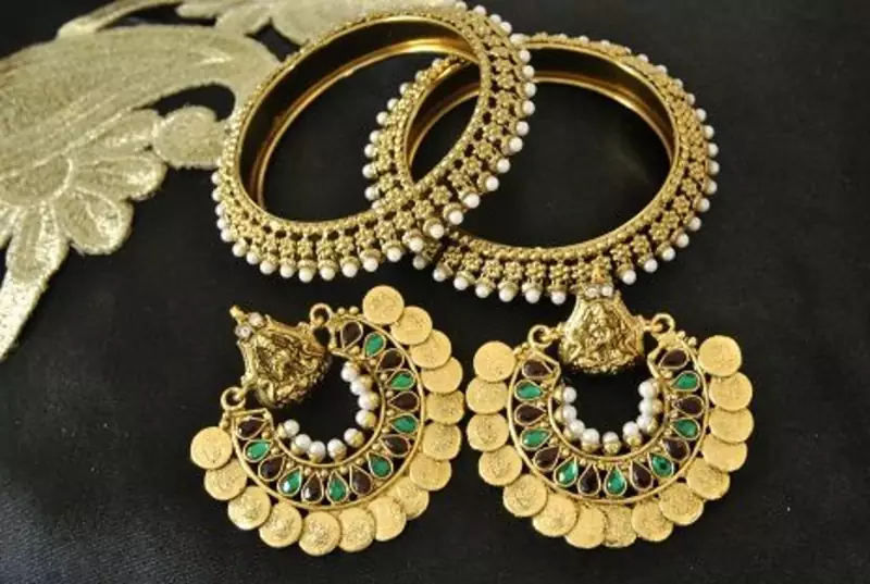 Ram Leela Maroon & Green Colour Earrings with Gold Plated Pearl Bangles