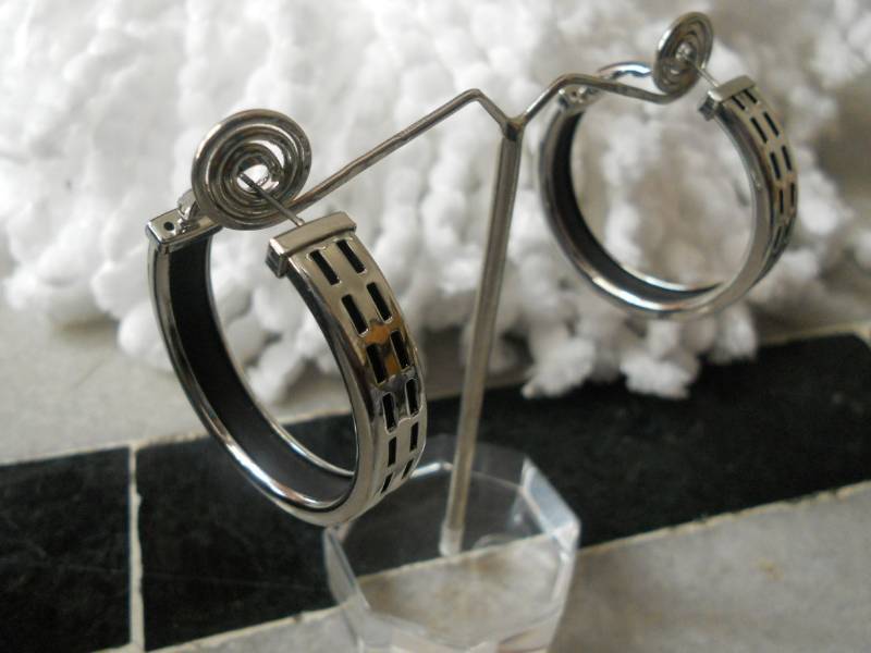 Hoop Earrings-06094