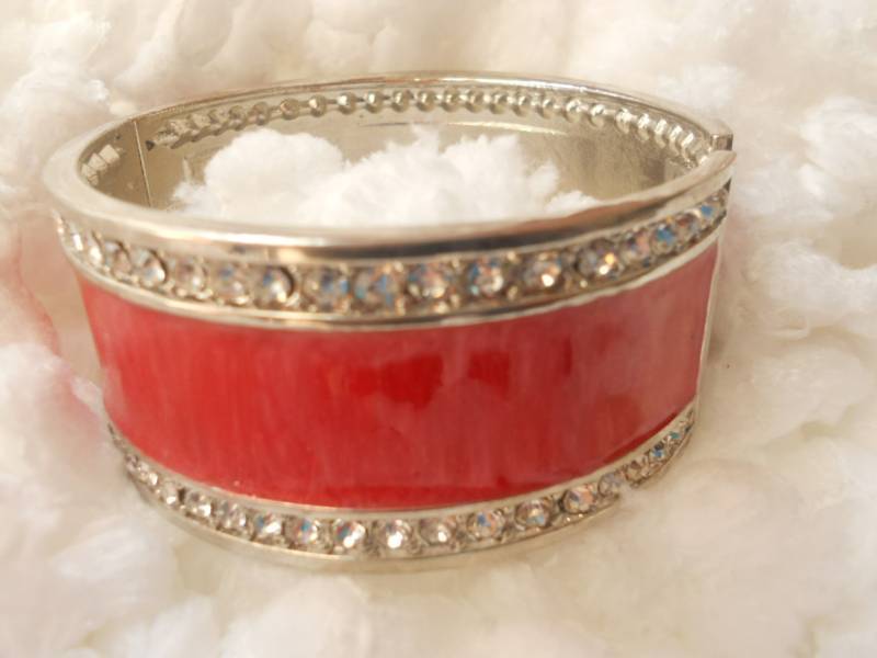 Stone Studded Red Bracelet-080139