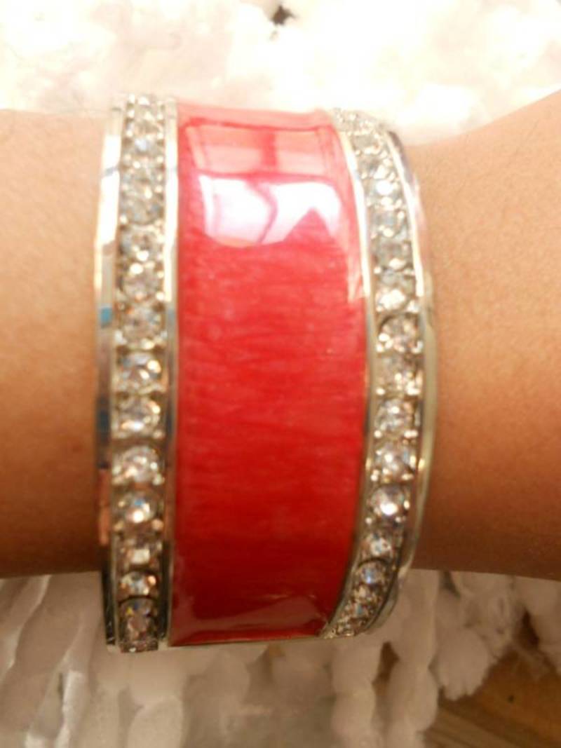 Stone Studded Red Bracelet-080139
