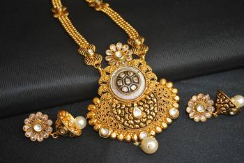 Dazzling pure copper gold tone black meenakari work necklace set 1