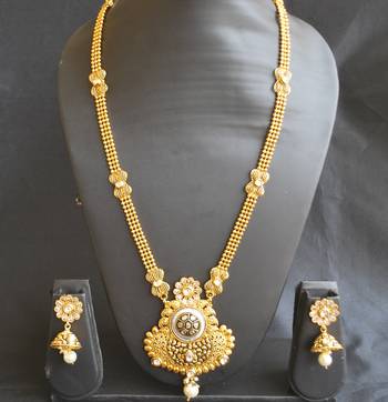 Dazzling pure copper gold tone black meenakari work necklace set 2