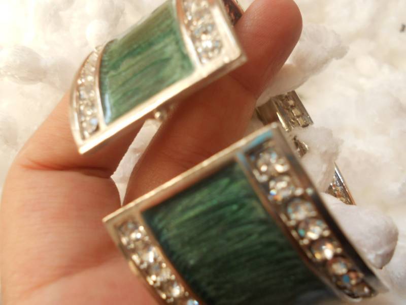 Stone Studded Green Bracelet-080134