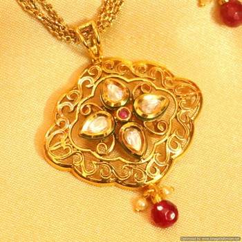 Kundan Meenakari Ruby Gold Look Pendant Set 2