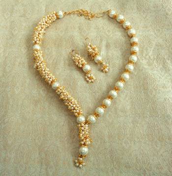 Preety white pearl antique wedding bandani necklace 1