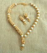 Preety white pearl antique wedding bandani necklace