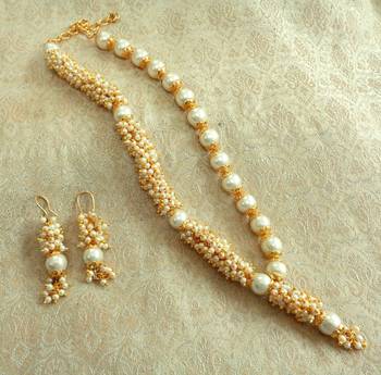 Preety white pearl antique wedding bandani necklace 2