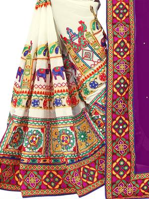 Purple Embroidered Georgette Saree With Blouse 5
