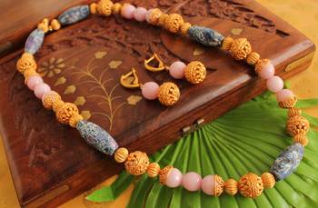 Unique Handmade Matte Finish Beads Baby Pink Necklace Set 1