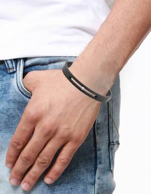 Formula 1 checks american diamond black stainless steel openable free size kada bangle bracelet men boy 5