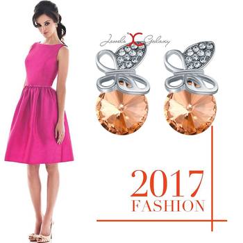Beige cubic zirconia earrings 3