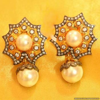 Victorian Look Elegant Pearl Earrings 1