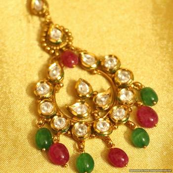 Multicolour Kundan Chaand Baali Maang Tikka 2