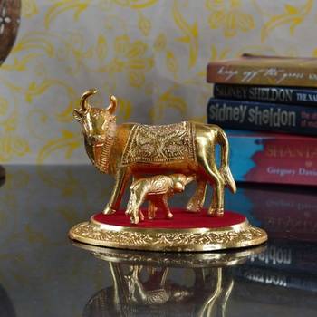 Golden Cow with Calf statue 1
