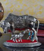 White Metal Decorative Cow with Calf statue