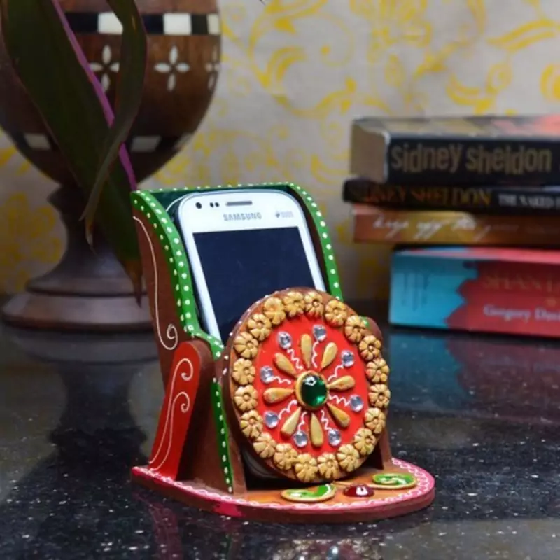 Papier-Mache Kundan Mobile Holder