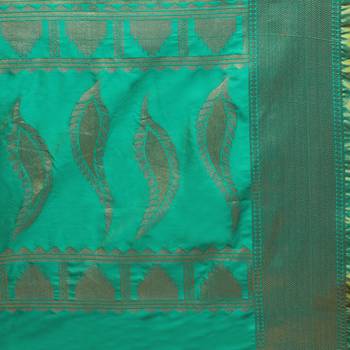 Turquoise Woven Jacquard Saree With Blouse 4