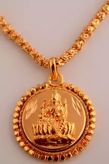 Gold agate necklaces