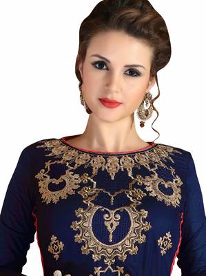 Blue Embroidered Cotton Salwar With Dupatta 2