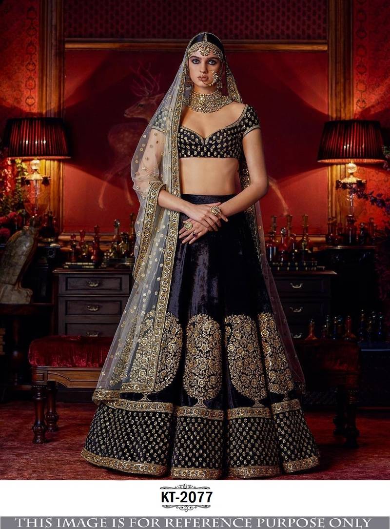 Black embroidered velvet unstitched lehenga with dupatta Vora