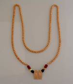 Gold agate mangalsutra