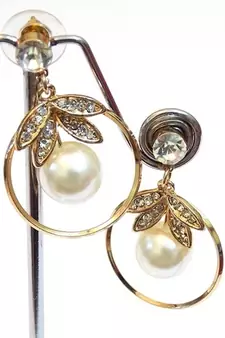 GOLDEN PEARL EARRING