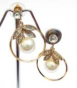 Golden Pearl Earring