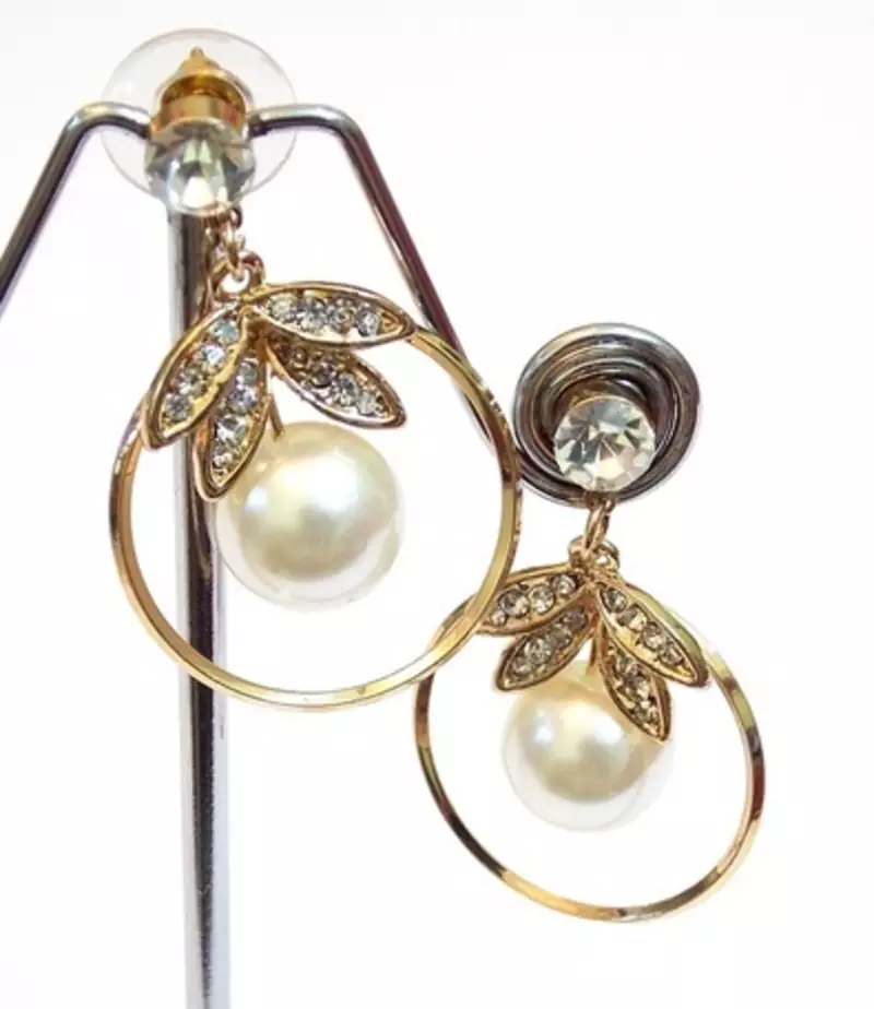 GOLDEN PEARL EARRING