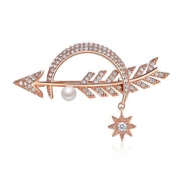 Gold cubic zirconia brooch 1