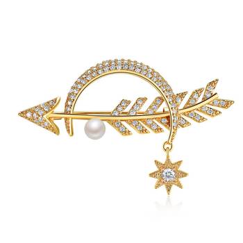 Gold cubic zirconia brooch 1