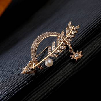 Gold cubic zirconia brooch 4