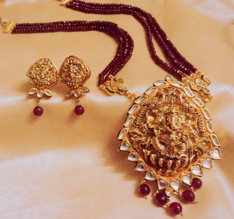 Shri Ganesha Temple Gold Plated Onex Necklace Set