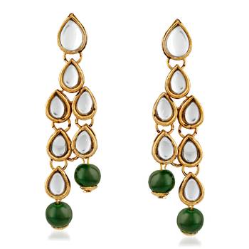 Gold Finish Kundan  And  Glass Pearl 3 Layer Necklace Set With Maang Tikaa 5