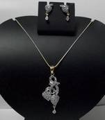 Entangled Heart Diamond Pendant 028