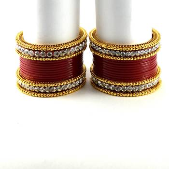 Exclusive  Bangles  Colour Red 1
