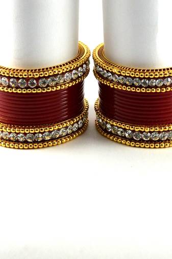 Exclusive  Bangles  Colour Red