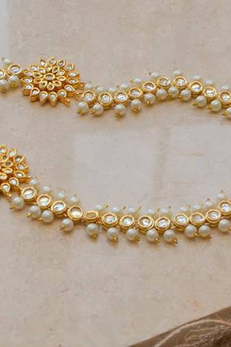 White pearl necklaces