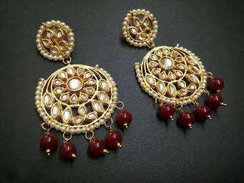 Maroon pearl earrings 1